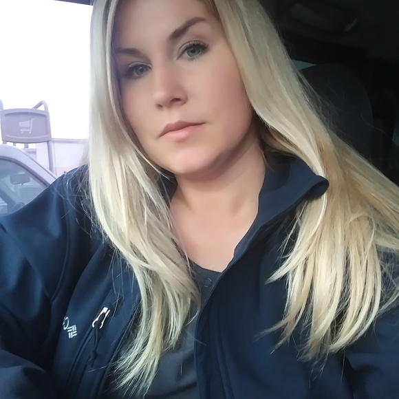 Meet your Posher, Joanna - Picture 1 of 1